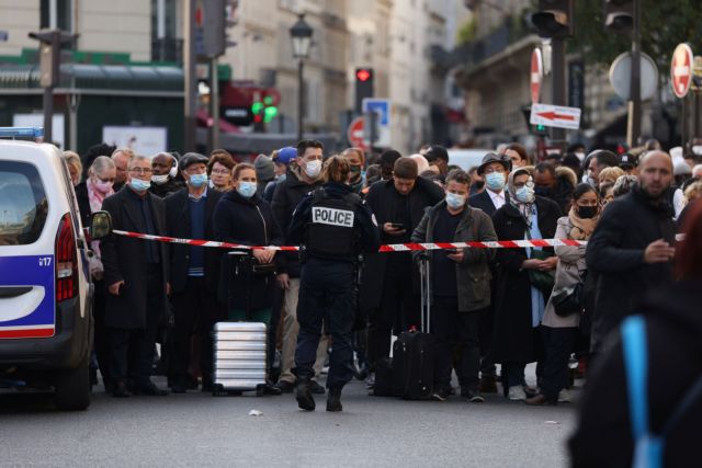 Γαλλία - Συναγερμός στις Κάννες - Επίθεση με μαχαίρι κατά αστυνομικού