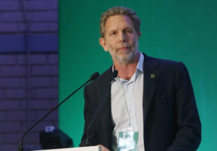 Παύλος Γερουλάνος – «Έμεινα στο ΠΑΣΟΚ όταν άλλοι φύγανε»