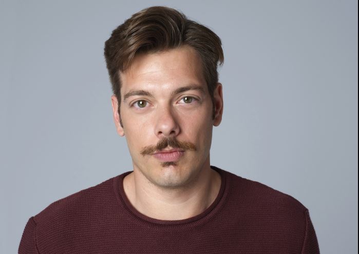 Αλέξανδρος Πέρρος στο in.gr – «Για έναν μεγάλο έρωτα θα έκανα… τα πάντα»