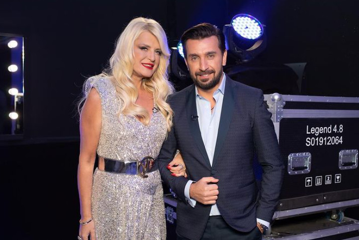 J2US – Πυρ και μανία με τη Δέσποινα Βανδή ο Θάνος Πετρέλης