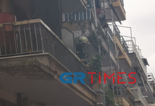 Θεσσαλονίκη – Φωτιά σε διαμέρισμα – Απεγκλωβίστηκε ηλικιωμένη