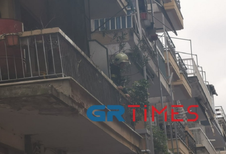Θεσσαλονίκη – Φωτιά σε διαμέρισμα – Απεγκλωβίστηκε ηλικιωμένη