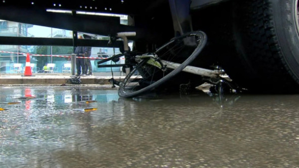 Θεσσαλονίκη – Νεκρή η ποδηλάτισσα που παρασύρθηκε από φορτηγό