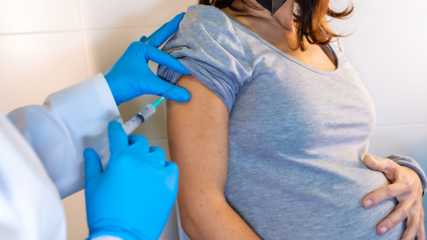 Εμβόλιο – Αγωνία για τις εγκυμονούσες που δεν εμβολιάζονται – Αποκαλυπτικό έγγραφο