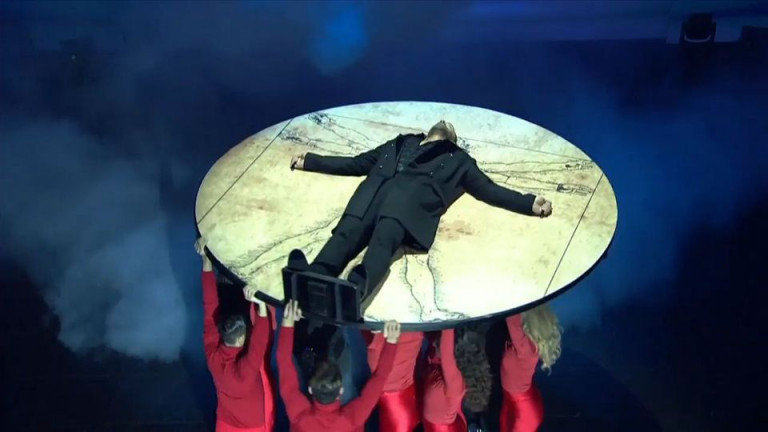 «Σταύρωσε» τον ντα Βίντσι ο Νίκος Κοκλώνης τραγουδώντας… Άννα Βίσση