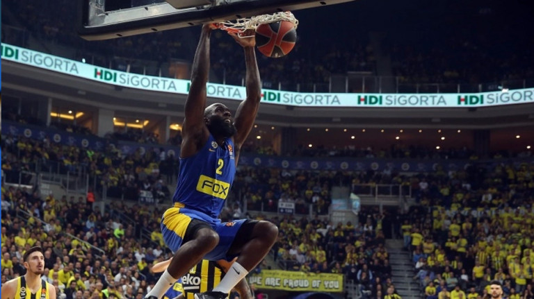 Ολυμπιακός – Ο καλός Έισι μπορεί να σηκώσει το ΣΕΦ στο πόδι