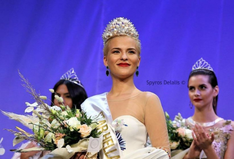 Μις Υφήλιος – Αποχώρησε η Ραφαέλα Πλαστήρα λόγω Παλαιστινιακού – «Η καρδιά μου με τους ανθρώπους που πολεμούν για τη ζωή τους»