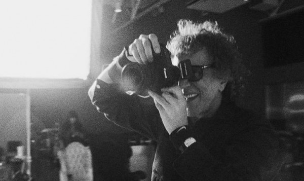 Μικ Ροκ – Πέθανε ο φωτογράφος που ύμνησε τη δεκαετία του ’70 – Bowie και Queen πόζαραν στο φακό του