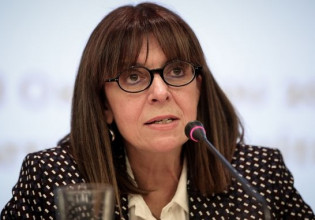 Σακελλαροπούλου για ημέρα Ενόπλων Δυνάμεων – Η ευγνωμοσύνη μας είναι το ελάχιστο που τους οφείλουμε