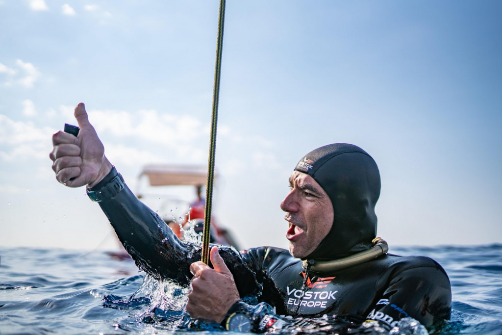 Αθλητική ελεύθερη κατάδυση – Τα μυστικά, τα συναισθήματα, η αξία του ζευγαριού