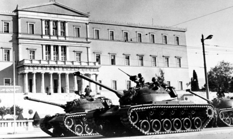 Επέτειος, έγκλιση και έγκληση