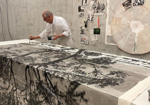 «Η μνήμη επιτέλους ενδίδει» – Ο William Kentridge μιλά για την έκθεση του και την ταινία «Sibyl»