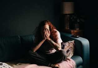 Eurostat – Ένα στα 50 σπίτια στην Ευρώπη δεν έχει επαρκή πρόσβαση στο φως του ήλιου – Τι ισχύει για την Ελλάδα