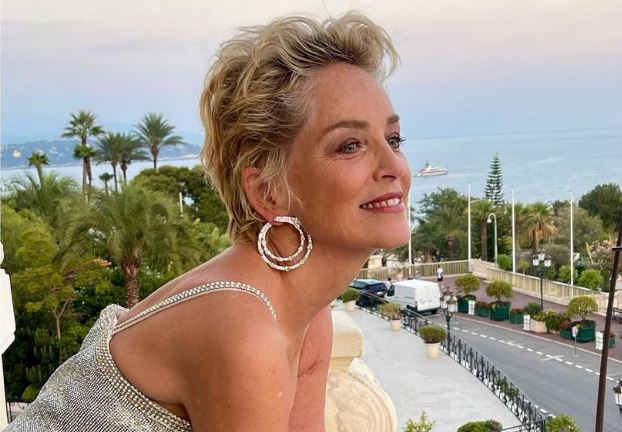 Δύσκολες ώρες για την Σάρον Στόουν – «Πείτε μια προσευχή…»