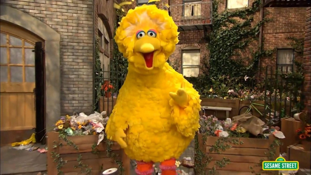 Ο Big Bird της Sesame Street εμβολιάστηκε και προκάλεσε τριγμούς στις ΗΠΑ – Τι θέση πήρε το Τζο Μπάιντεν