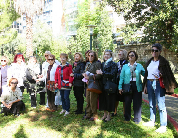 Δενδροφύτευση στους κήπους της Τερψιθέας