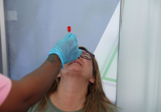 Τσεχία – Πρώτο ύποπτο κρούσμα της παραλλαγής Όμικρον