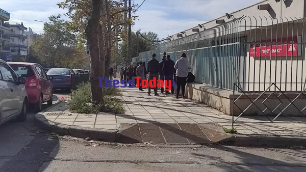 Κοροναϊός – Έκρηξη κρουσμάτων στο 2ο ΓΕΛ Καλαμαριάς – Ουρές για rapid test