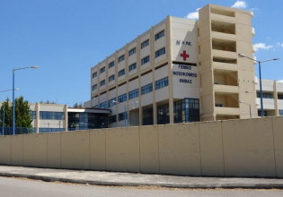 Θήβα – Χαστούκισαν γιατρό γιατί αρνήθηκε να τους δώσει πλαστά πιστοποιητικά εμβολιασμού