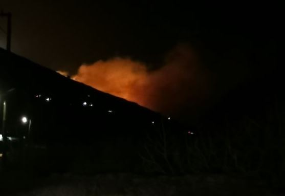 Υπό μερικό έλεγχο η φωτιά στην Τήνο