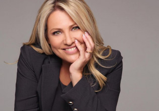 Μαριάννα Τουμασάτου – Ξεσπά η ηθοποιός για τις γυναικοκτονίες