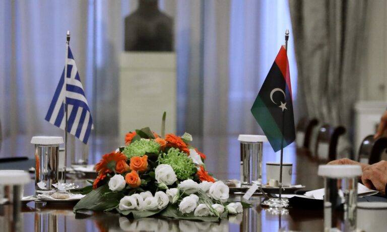 Τι κάνει η Ελλάδα στη Λιβύη