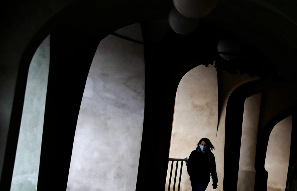 Τσεχία – «Επελαύνει» ο κοροναϊός – Τρίτο αρνητικό ρεκόρ σε μολύνσεις μέσα στον Νοέμβριο