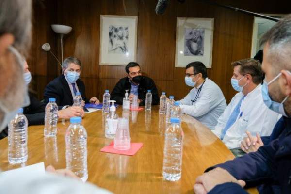 Τσίπρας – Συναντήσεις με σωματεία υγειονομικών και εκπαιδευτικών για την πανδημία