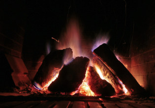 Ενεργειακή φτώχεια – 2 στους 10 Έλληνες δεν μπορούν να έχουν ζεστό σπίτι λέει η Μαρία Σπυράκη