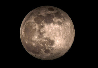 Η NASA θέλει να στείλει πυρηνικό αντιδραστήρα στη Σελήνη