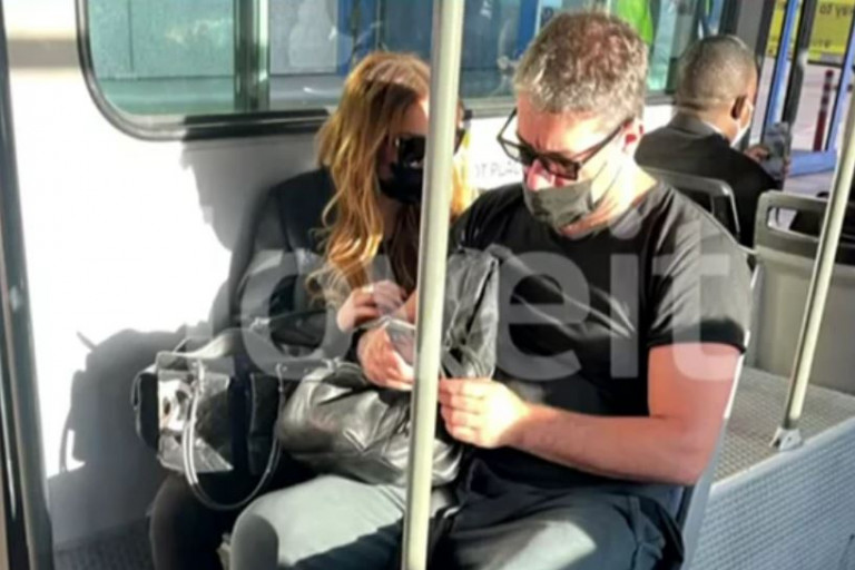 Βανδή και Μπισμπίκης αγκαλιά ταξιδεύουν για την Ιταλία – Οι φωτογραφίες που επιβεβαιώνουν τη σχέση τους