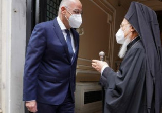 Δένδιας – Ευχές στον Οικουμενικό Πατριάρχη Βαρθολομαίο για ταχεία ανάρρωση