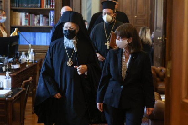 Επέτειος 30 χρόνων Πατριαρχικής Διακονίας για τον Βαρθολομαίο – Συνάντηση με την Σακελλαροπούλου