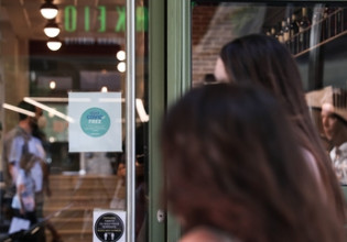 Κοροναϊός – Σενάρια για είσοδο στους κλειστούς χώρους μόνο με τρίτη δόση – Για ποιους εξετάζεται να γίνει υποχρεωτική