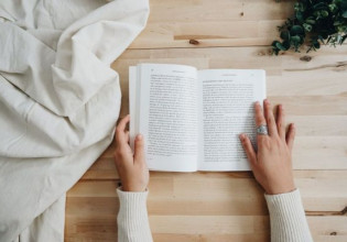 Τα βιβλία που έγιναν σειρές και άφησαν εποχή