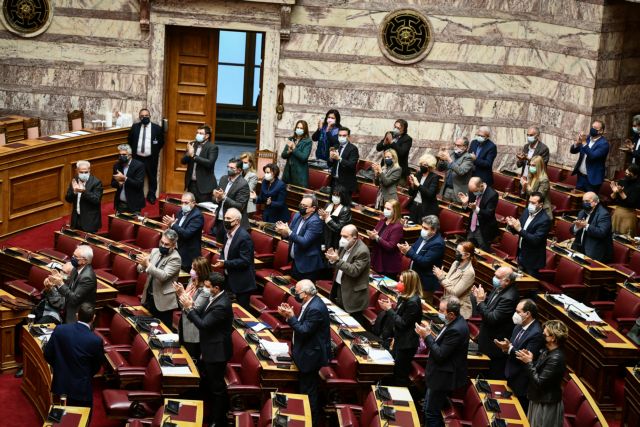Συγκροτείται η εξεταστική επιτροπή – Η Βουλή ενέκρινε την πρόταση του ΣΥΡΙΖΑ