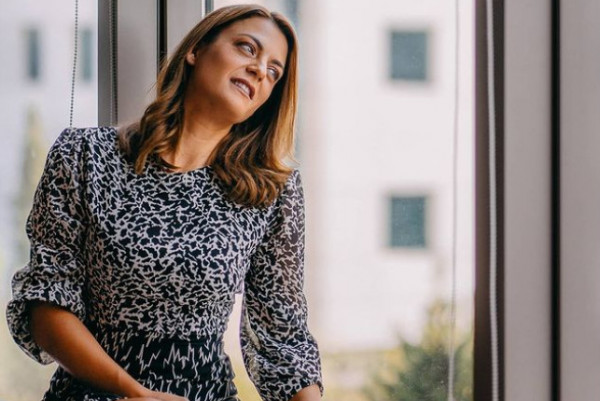 Χριστίνα Βραχάλη: Ποζάρει πιο… καυτή από ποτέ