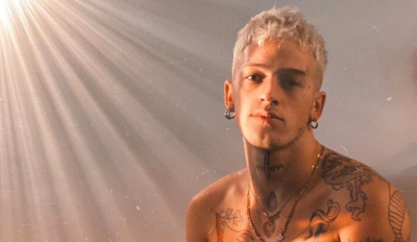 Τάσος Ξιαρχό – Το ριγέ μπλουζάκι, η απόπειρα αυτοκτονίας και το κυνηγητό με την αστυνομία