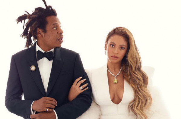 Jay-Z – Έκανε Instagram και ακολουθεί μόνο ένα προφίλ στον λογαριασμό του