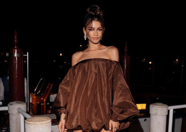 Ζεντάγια – Άναψε «φωτιές» με το σέξι φόρεμά της στη Χρυσή Μπάλα