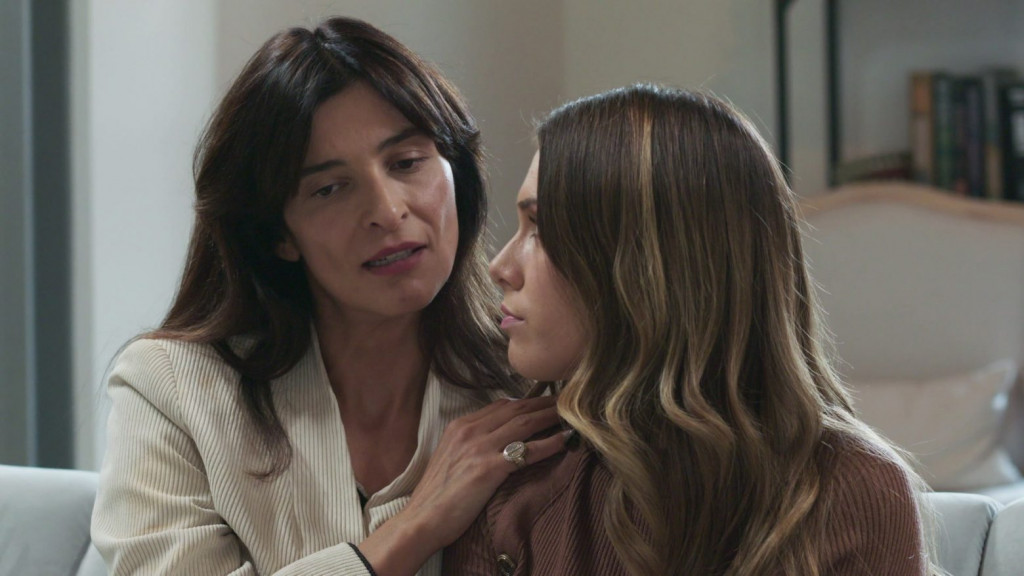 Η Γη της ελιάς – Ανάστατη η Μάνη με την αποκάλυψη της Ιουλίας – Αποκλειστικό απόσπασμα από το νέο επεισόδιο