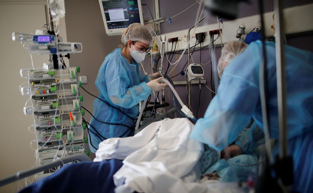 Κοροναϊός – «Αναστενάζουν» οι ΜΕΘ στη Βόρεια Ελλάδα – Νέο αρνητικό ρεκόρ νοσηλευμένων