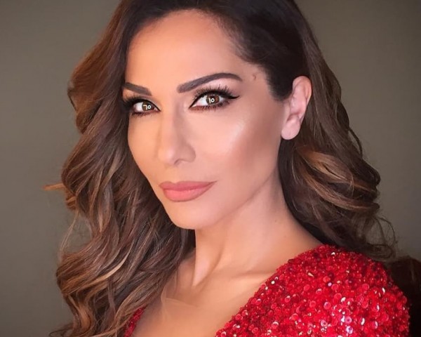 Δέσποινα Βανδή – Το σέξι κόκκινο φόρεμα που έβαλε στο αποψινό J2US