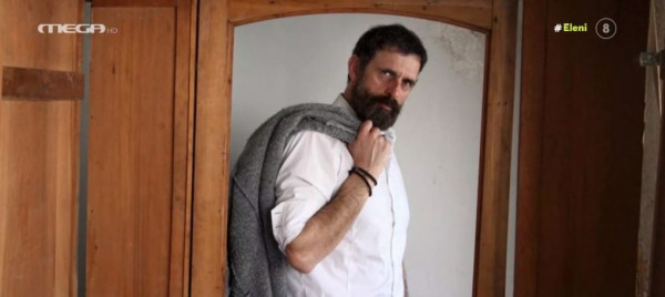 Λεωνίδας Κακούρης – Το θέατρο ήταν η διέξοδος μου για να αντιμετωπίσω τις απώλειες