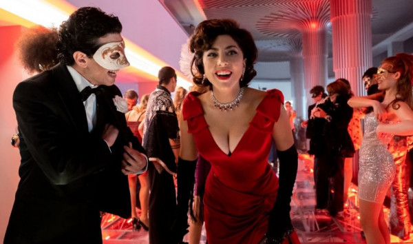 Ο Οίκος Gucci – Η αμφιλεγόμενη ταινία εκτίναξε την ζήτηση των vintage ρούχων του ιταλικού οίκου