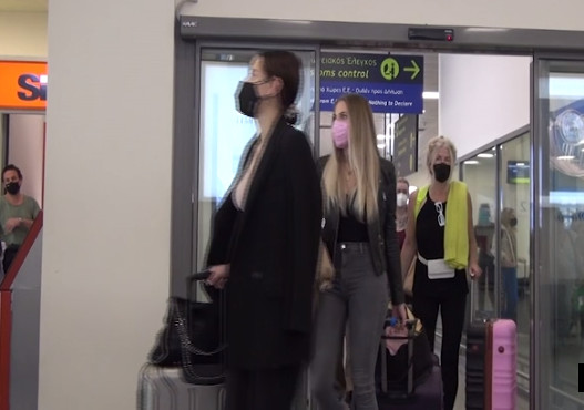 Μύκονος – Γέμισε το νησί μοντέλα για τις ανάγκες νέου ριάλιτι – Όλες οι λεπτομέρειες