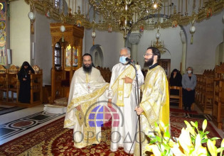 Ο σύζυγος της Αθηνάς Λινού χειροτονήθηκε ιερέας [εικόνες]