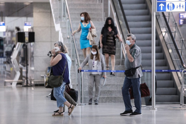 Κοροναϊός – Μόνο με αρνητικό τεστ η είσοδος στην Ελλάδα – Μέχρι πότε θα ισχύουν τα νέα μέτρα