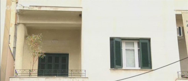 Νέος Κόσμος – Ληστές μπήκαν από το παράθυρο στο σπίτι του και τον απείλησαν με μαχαίρι – Πώς τον έσωσε η γειτόνισσα