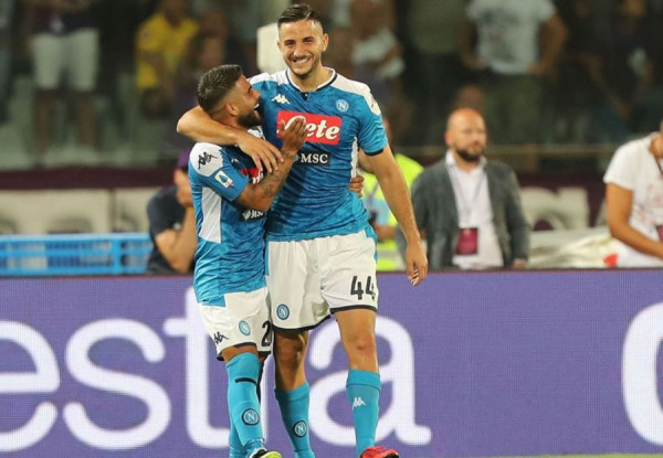 Ο Μανωλάς… κρατάει τον Ινσίνιε στη Νάπολι